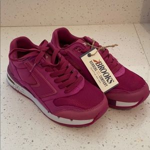 Brooks fusion sneakers